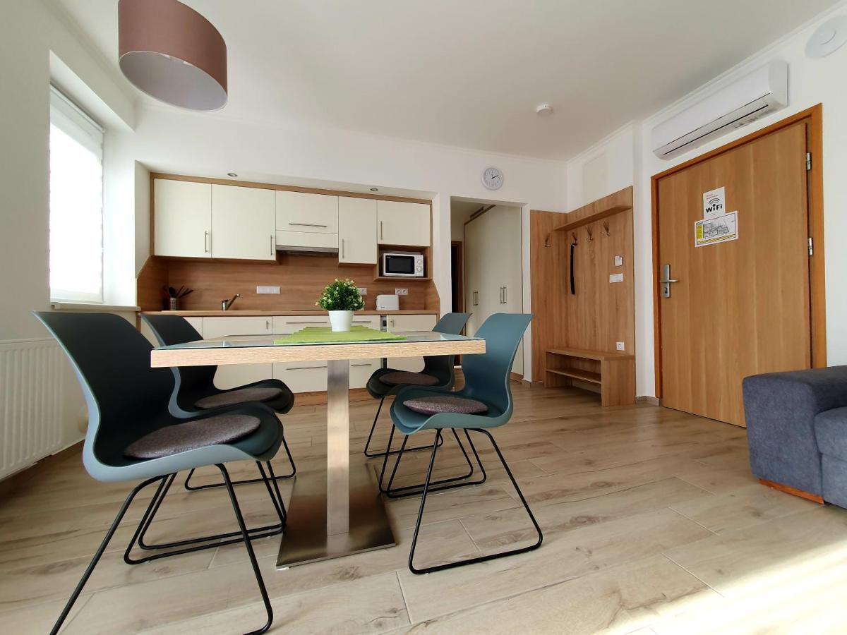 Maya Apartment Sárvár Zewnętrze zdjęcie